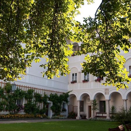 فندق Kloster Wernberg المظهر الخارجي الصورة
